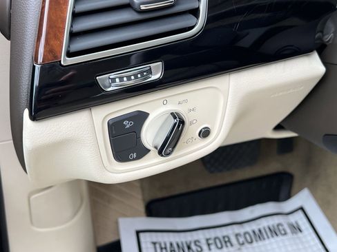 Used 2013 Audi A8 L 3.0T w/ Driver Assistance Pkg image 31