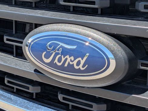 Used 2022 Ford F150 XLT w/ Trailer Tow Package AWD/4WD image 12