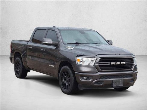 Used 2019 RAM 1500 Big Horn RWD image 3