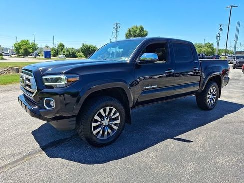 Used 2020 Toyota Tacoma Limited AWD/4WD image 5