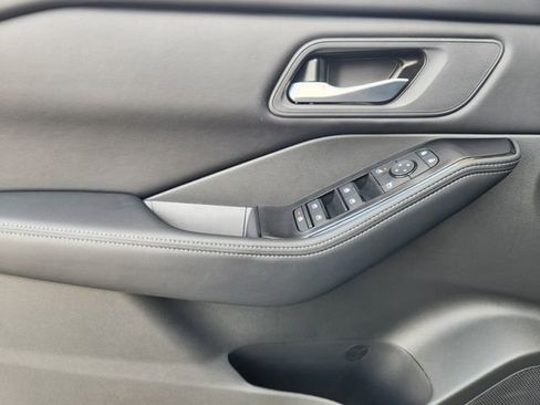 New 2026 Nissan Rogue SV image 17