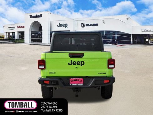 Used 2021 Jeep Gladiator Sport image 6