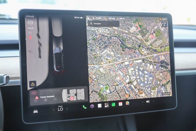 Used 2024 Tesla Model Y Long Range AWD/4WD image 26