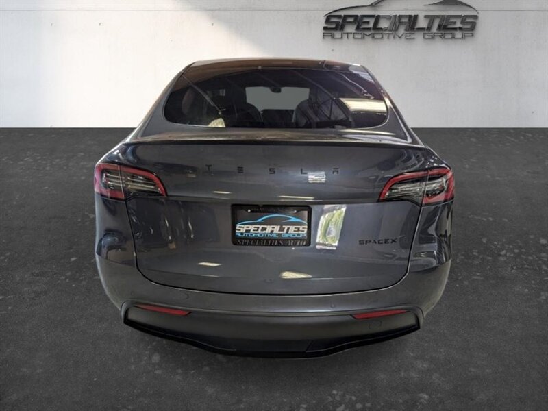 Used 2022 Tesla Model Y Performance AWD/4WD image 9