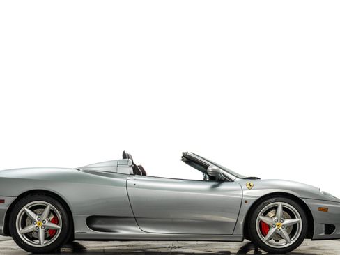 Used 2001 Ferrari 360 Spider image 2