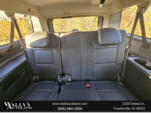 Used 2019 Chevrolet Suburban Premier image 15