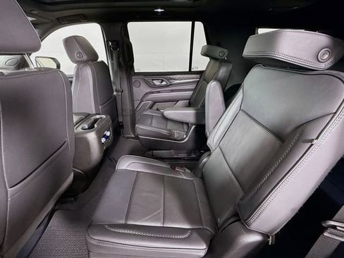 Used 2024 GMC Yukon Denali image 25