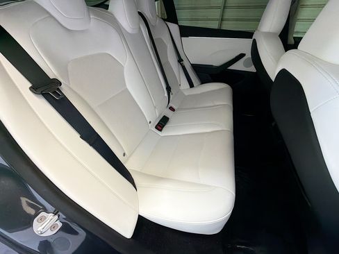 Used 2025 Tesla Model 3 Long Range RWD image 14