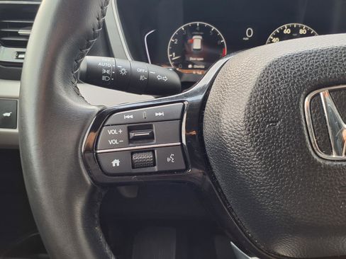 Used 2023 Honda Pilot Touring image 15