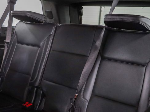 Used 2023 GMC Yukon XL Denali AWD/4WD image 29