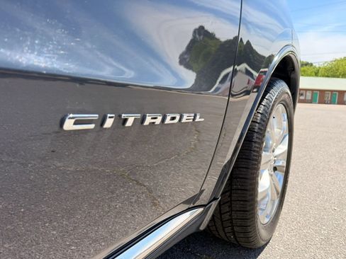Used 2018 Dodge Durango Citadel w/ Technology Group AWD/4WD image 39
