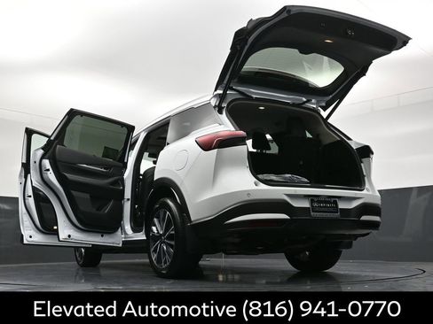 Certified 2026 INFINITI QX60 Luxe w/ Family Package AWD/4WD image 40
