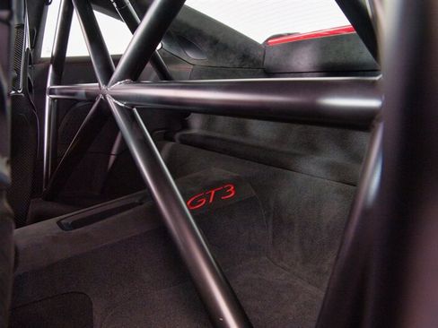 Used 2018 Porsche 911 GT3 image 21