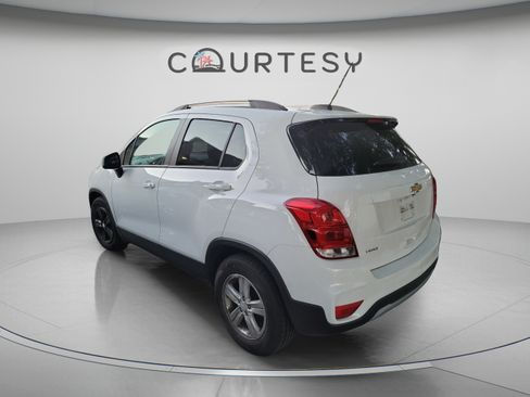 Used 2021 Chevrolet Trax LT FWD image 9
