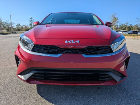 Certified 2023 Kia Forte LXS w/ LXS Technology Package image 3