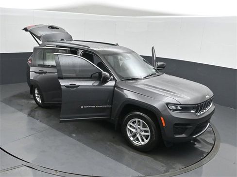 New 2025 Jeep Grand Cherokee Laredo X w/ Luxury Tech Group I image 48