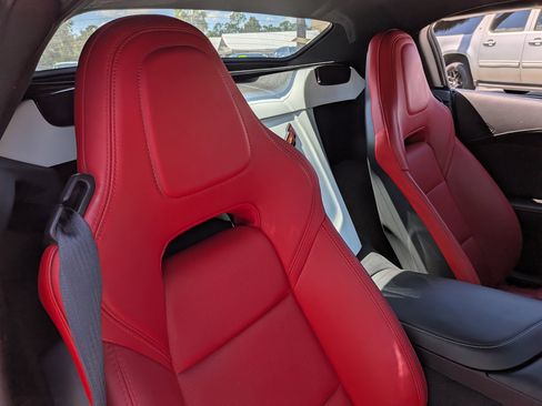 Used 2019 Chevrolet Corvette Grand Sport w/ Carbon Flash Badge Package RWD image 13
