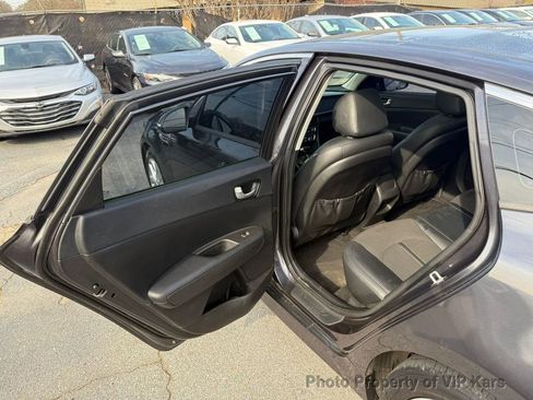 Used 2018 Kia Optima S w/ Panoramic Sunroof Package image 11