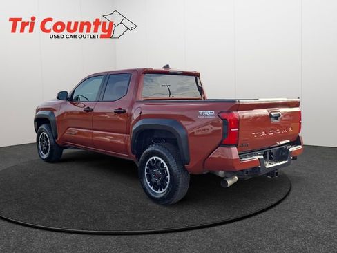 Used 2025 Toyota Tacoma TRD Off-Road image 6
