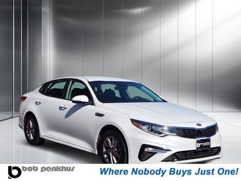 Used 2020 Kia Optima LX image 1
