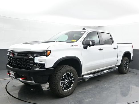 Used 2024 Chevrolet Silverado 1500 ZR2 w/ Technology Package image 5