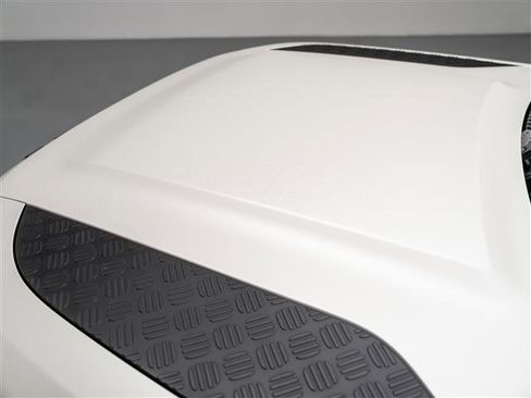 New 2024 Land Rover Defender 110 S image 35