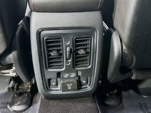Used 2020 Jeep Grand Cherokee Trailhawk AWD/4WD image 32