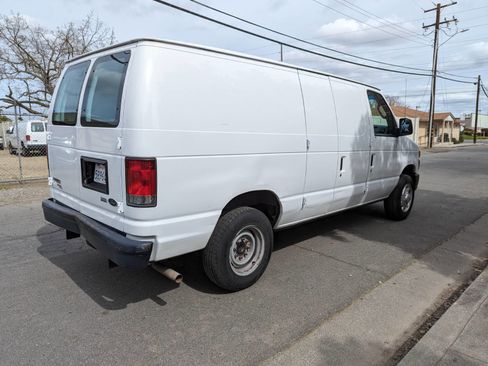Used 2014 Ford E-150 and Econoline 150 w/ Power Group image 5
