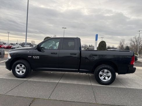 Used 2017 RAM 1500 Express image 10