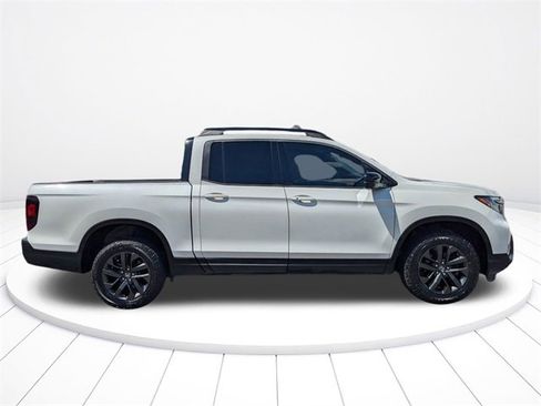 Used 2021 Honda Ridgeline Sport image 12