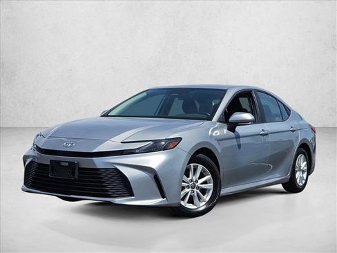 Used 2025 Toyota Camry LE FWD image 1