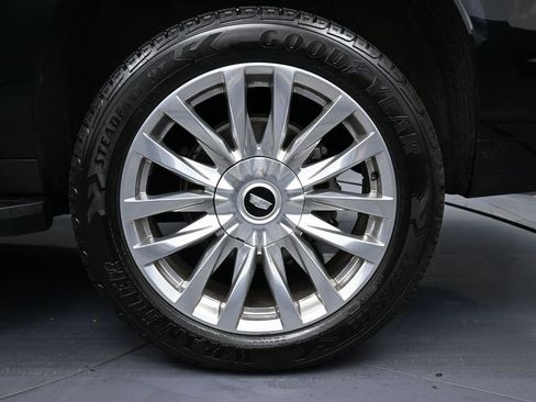 Used 2023 Cadillac Escalade ESV Premium Luxury image 11