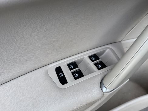 Used 2018 Volkswagen Golf Alltrack SE image 25