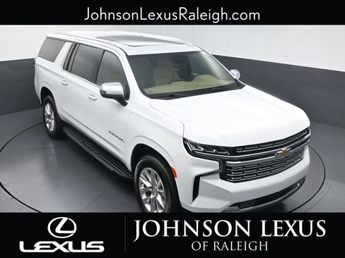 Used 2024 Chevrolet Suburban Premier AWD/4WD image 23