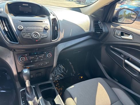 Used 2017 Ford Escape SE FWD image 14