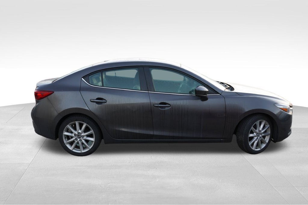 Used 2017 MAZDA MAZDA3 Grand Touring FWD image 2