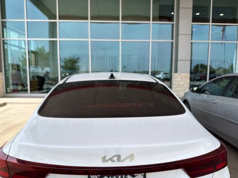 Used 2024 Kia Forte LX FWD image 18