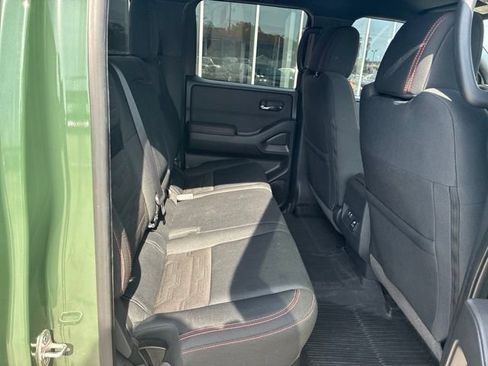 Used 2022 Nissan Frontier Pro-X RWD image 9