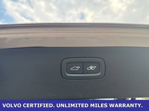 Certified 2024 Volvo XC90 B6 Ultimate image 9