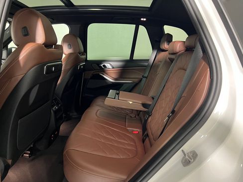 Used 2025 BMW X5 sDrive40i w/ Premium Package image 12