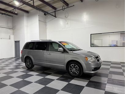 Used 2017 Dodge Grand Caravan SXT