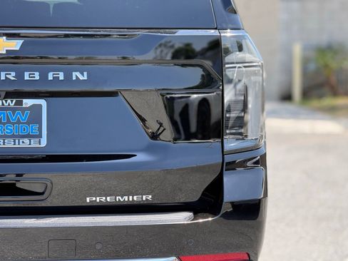 Used 2025 Chevrolet Suburban Premier RWD image 14