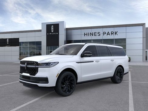New 2026 Lincoln Navigator L Reserve image 1