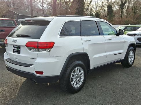 Used 2019 Jeep Grand Cherokee Laredo image 4