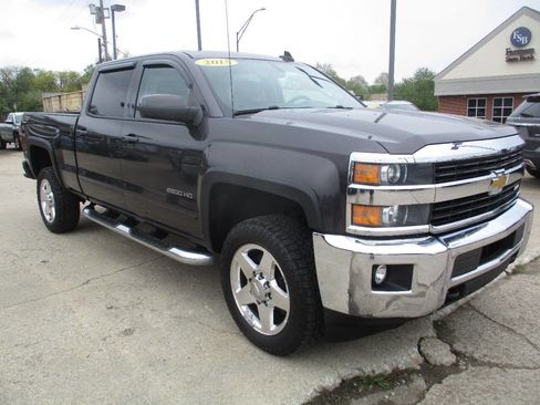 Used 2015 Chevrolet Silverado 2500 LT w/ LT Convenience Package AWD/4WD image 9