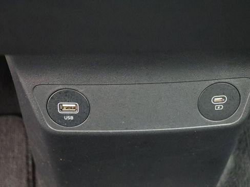 Used 2024 Kia EV6 Light image 28