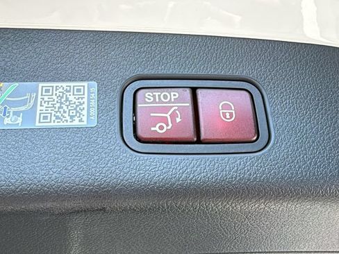 Certified 2025 Mercedes-Benz GLC 300 image 19