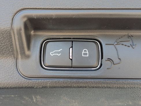 Used 2021 Ford Explorer 2WD image 15