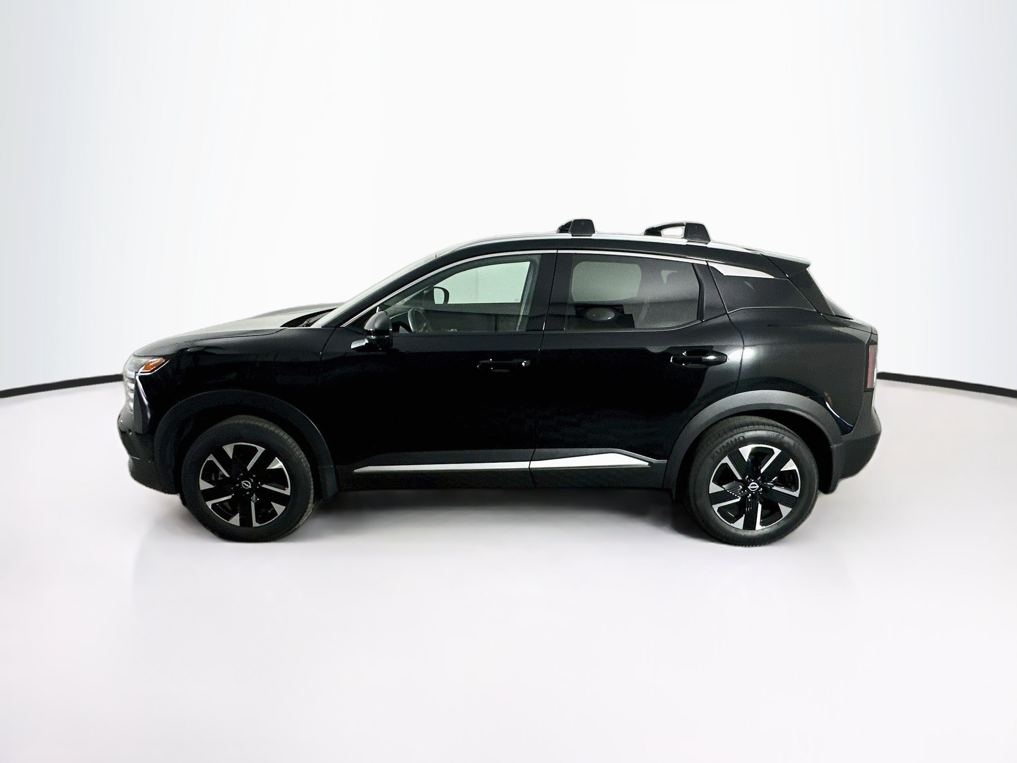Used 2026 Nissan Kicks SR FWD image 4