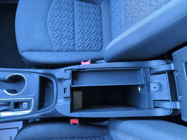 Used 2023 Chevrolet Equinox LT FWD image 24